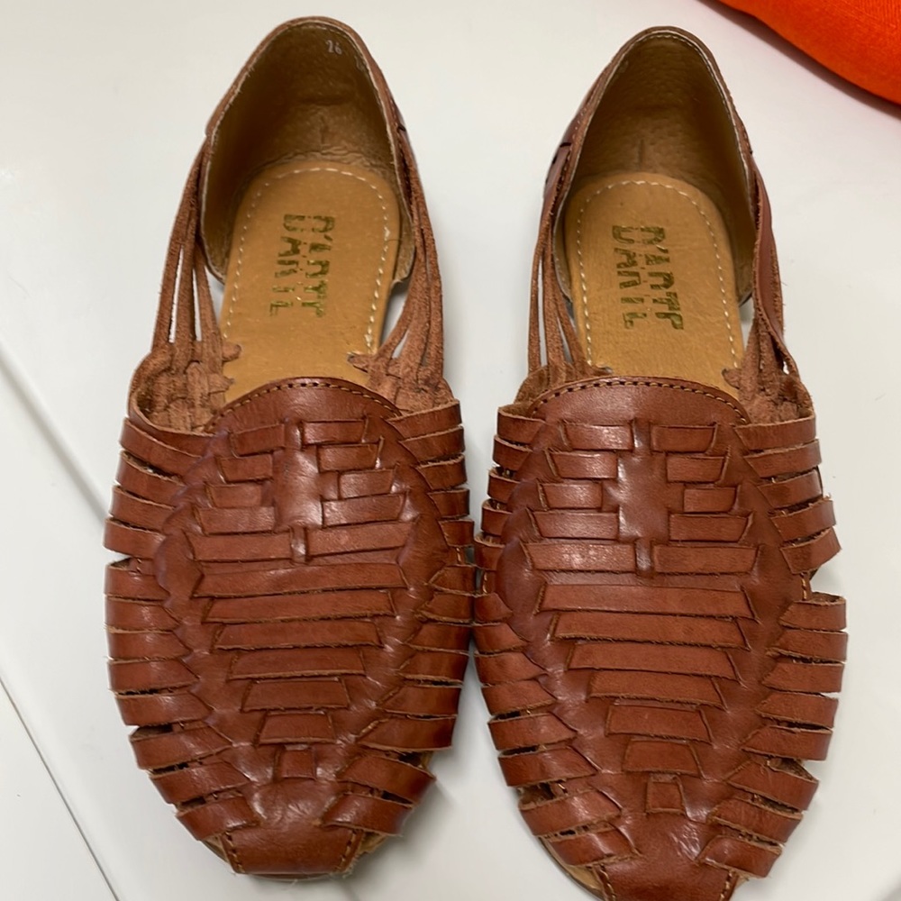 Leather shoes